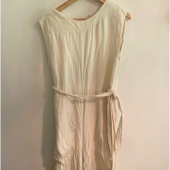 Linen Like Jumpsuit - Picture 2 of 3